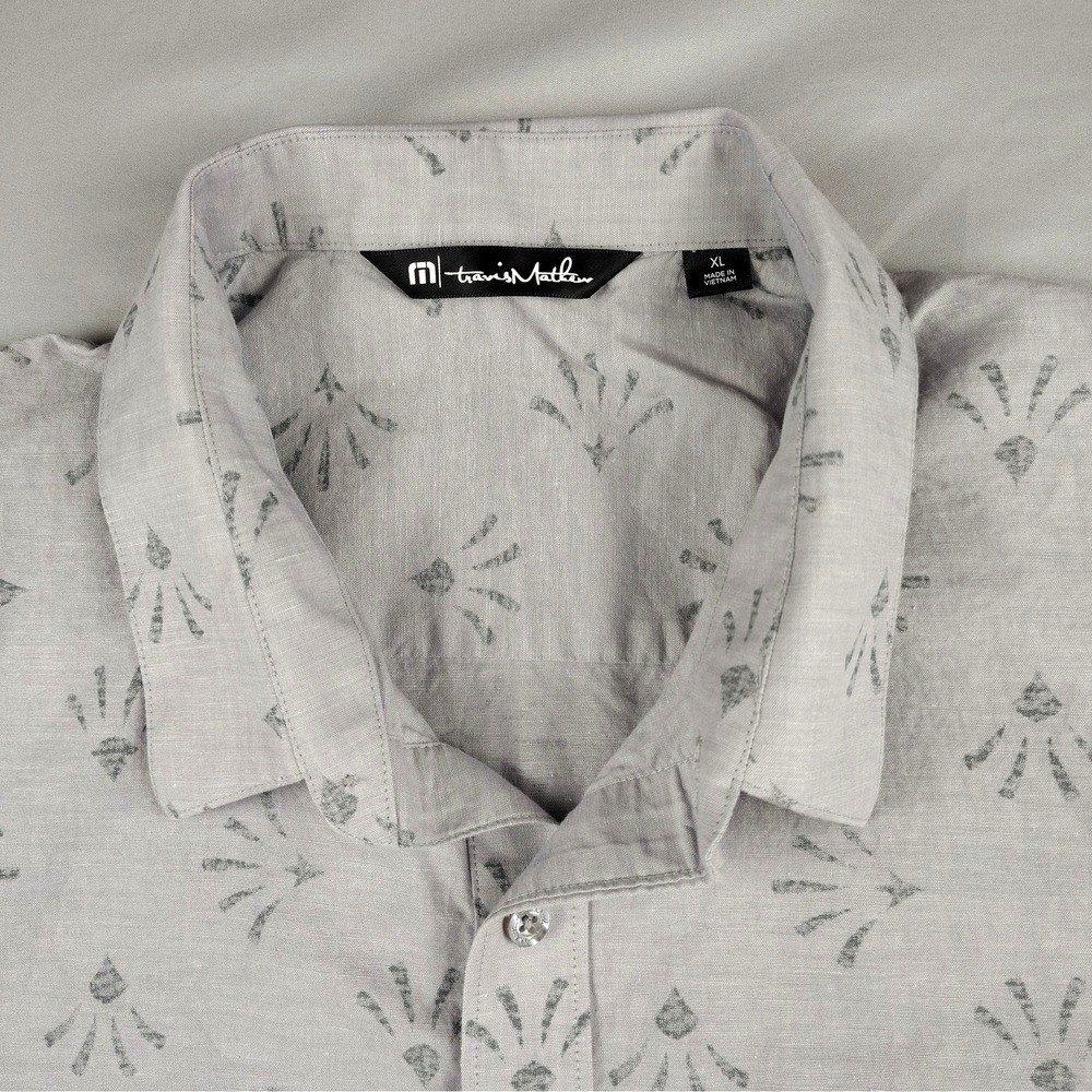 Travis Matthew Button Down Shirt Mens XL Short Sleeve Gray Collared Patterned - Picture 3 of 16